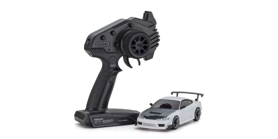 Kyosho Mini-Z AWD Nissan Silvia S15 Equipped with GT Wing, White 32647W