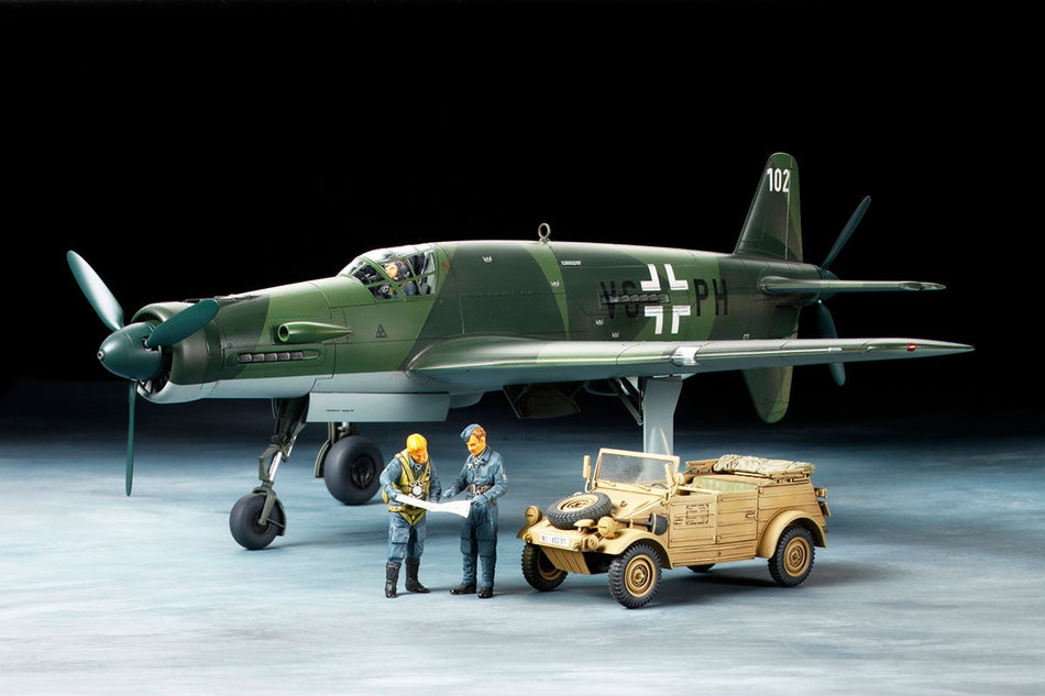 Tamiya 1/48 Dornier Do335A Pfeil & Kubelwagen Type 82 Plastic